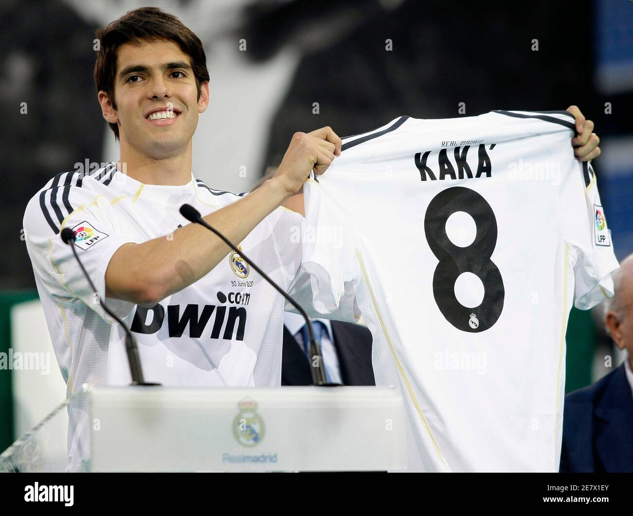 Real Madrid's new Brazilian soccer player Kaka holds his jersey during his  presentation at Santiago Bernabeu stadium in Madrid June 30, 2009.  REUTERS/Juan Medina (SPAIN SPORT SOCCER IMAGES OF THE DAY Stock