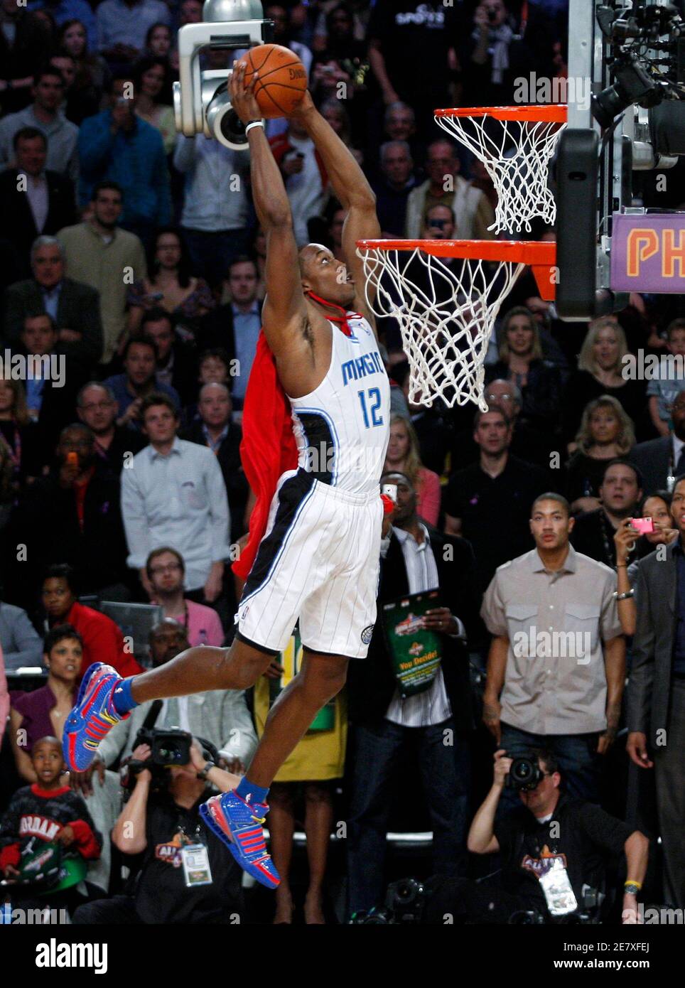 Orlando Magic S Dwight Howard Dunks On A 12 Foot High Basket In The Slam Dunk Contest At Nba All Star Weekend In Phoenix Arizona February 14 09 Reuters Jessica Rinaldi United States Stock Photo Alamy Orlando Magic S Dwight Howard Dunks On A 12 Foot High Basket In The Slam Dunk Contest At Nba All Star Weekend In Phoenix Arizona February 14 09 Reuters Jessica Rinaldi United States Stock Photo Alamy