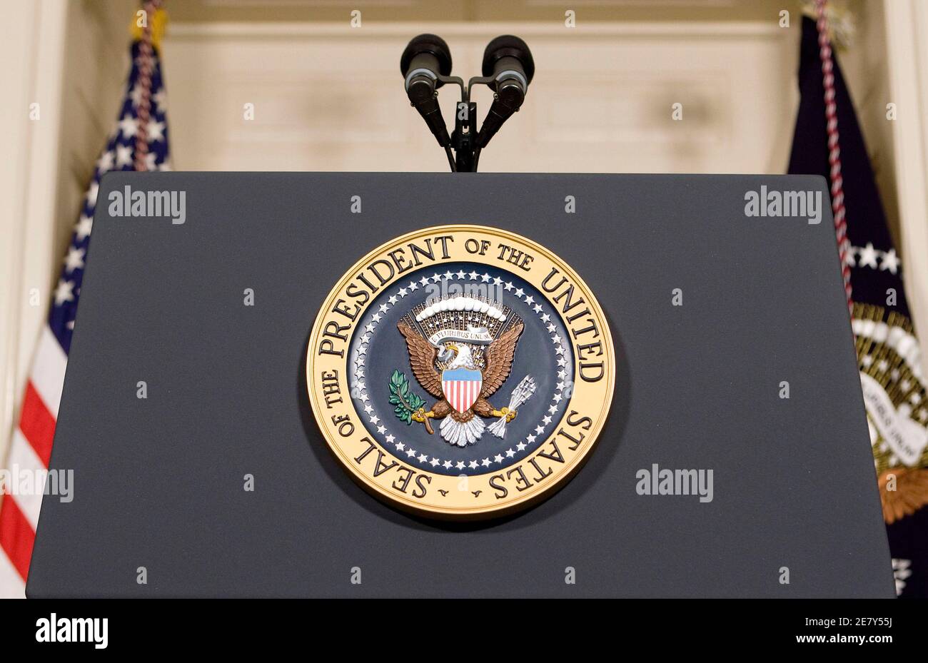 Presidential Seal Podium High Resolution Stock Photography and Images ...