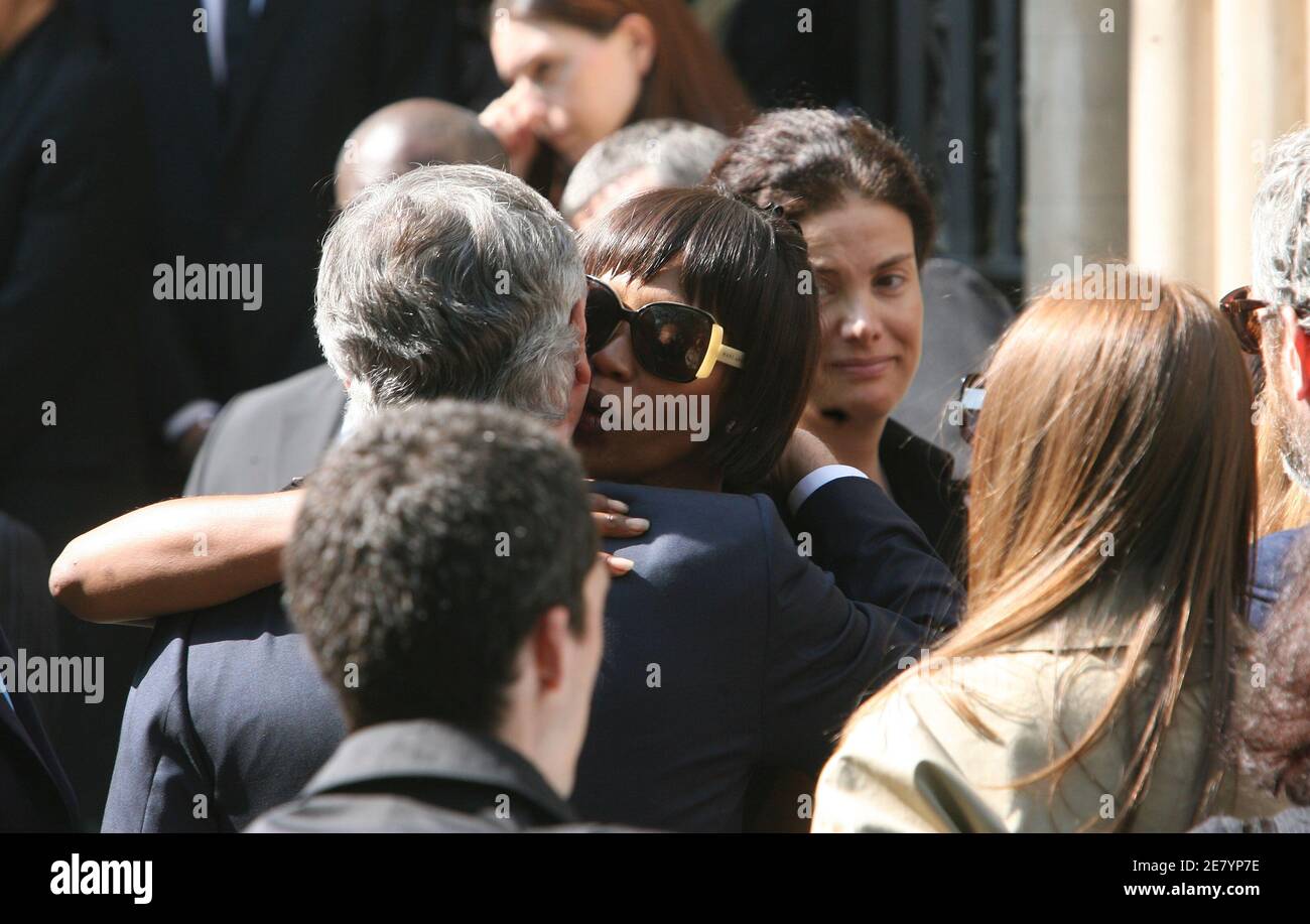 Funeral de campbell hires stock photography and images Alamy