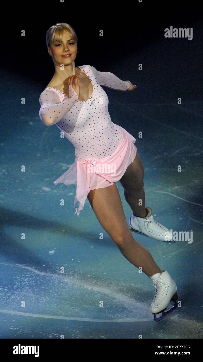 Finland's Kiira Korpi skates during the 'Stars sur glace' show at the Palais-Omnisports Paris-Bercy in Paris, France on April 14, 2007. Photo by Christophe Guibbaud/Cameleon/ABACAPRESS.COM Stock Photo