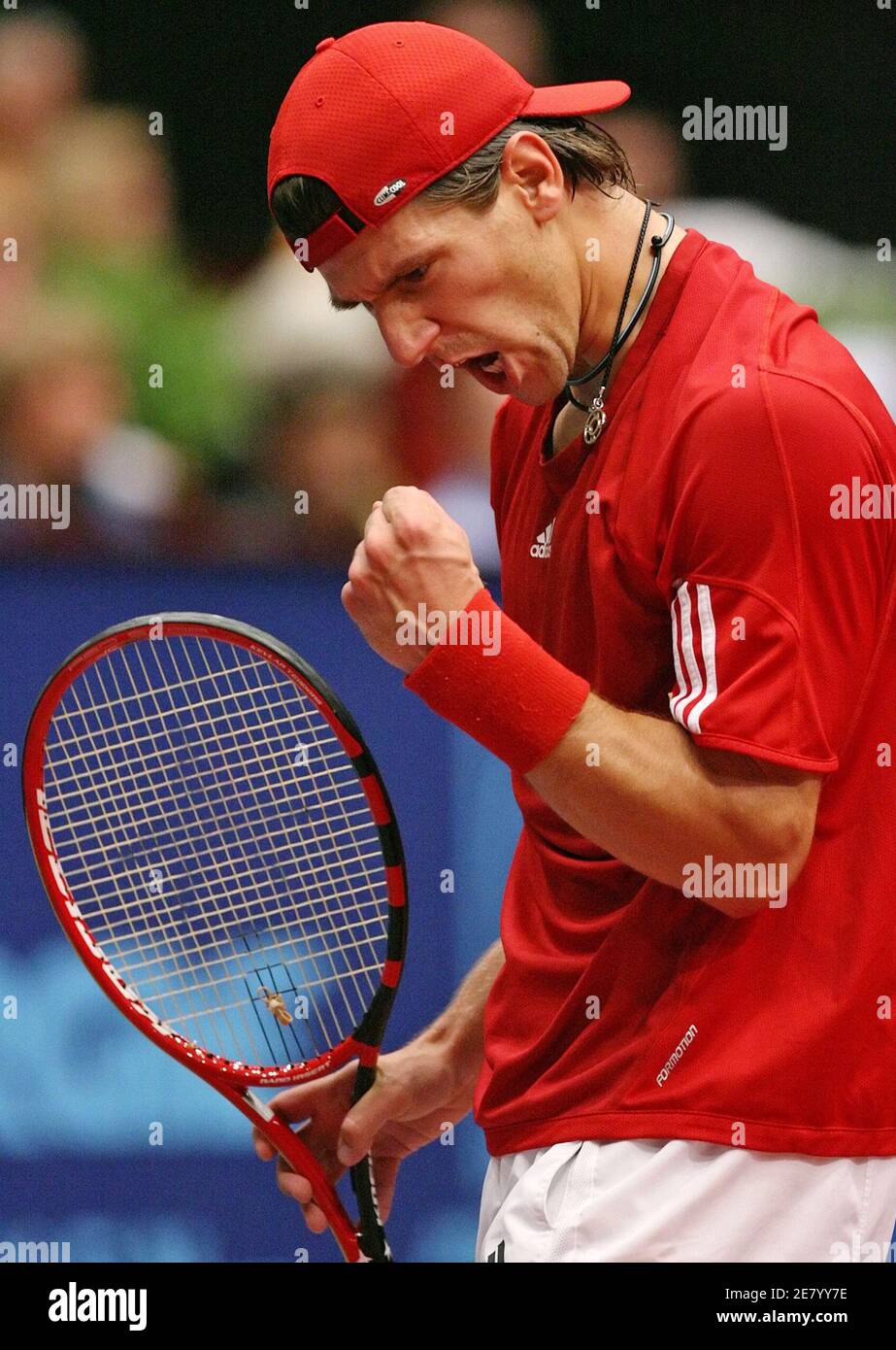 Juergen Melzer of Austria reacts to a point during his Vienna Open second  round tennis match against Lukasz Kubot of Poland in Vienna October 12,  2006. REUTERS/Heinz-Peter Bader (AUSTRIA Stock Photo -