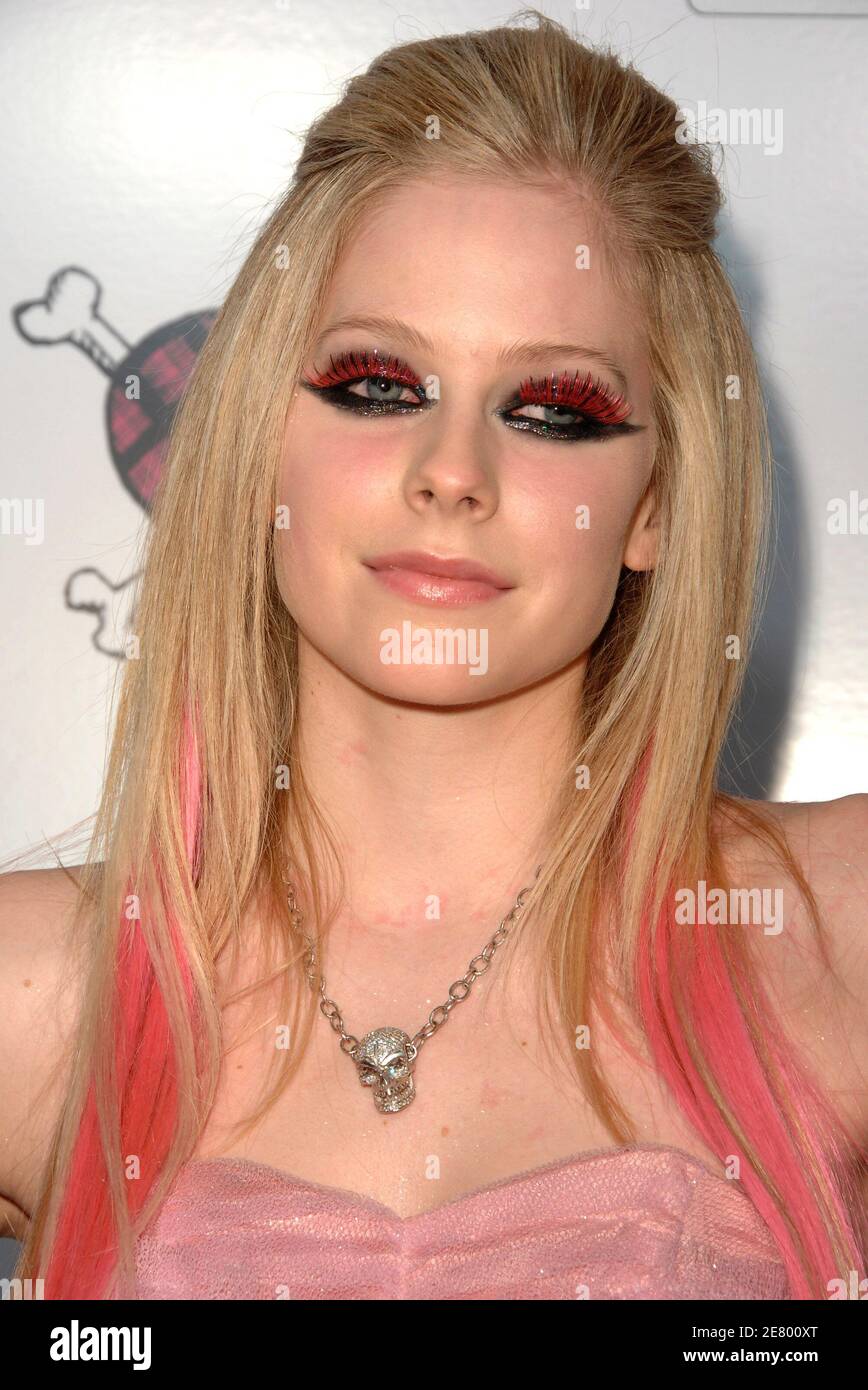 Recording Artist Avril Lavigne Attends Her The Best Damn Thing Album Release Party Held At The Box On April 17 07 In New York City Usa Photo By Gregorio Binuya Abacausa Com Stock Photo Recording Artist Avril Lavigne Attends Her The Best Damn Thing Album Release Party Held At The Box On April 17 07 In New York City Usa Photo By Gregorio Binuya Abacausa Com Stock Photo