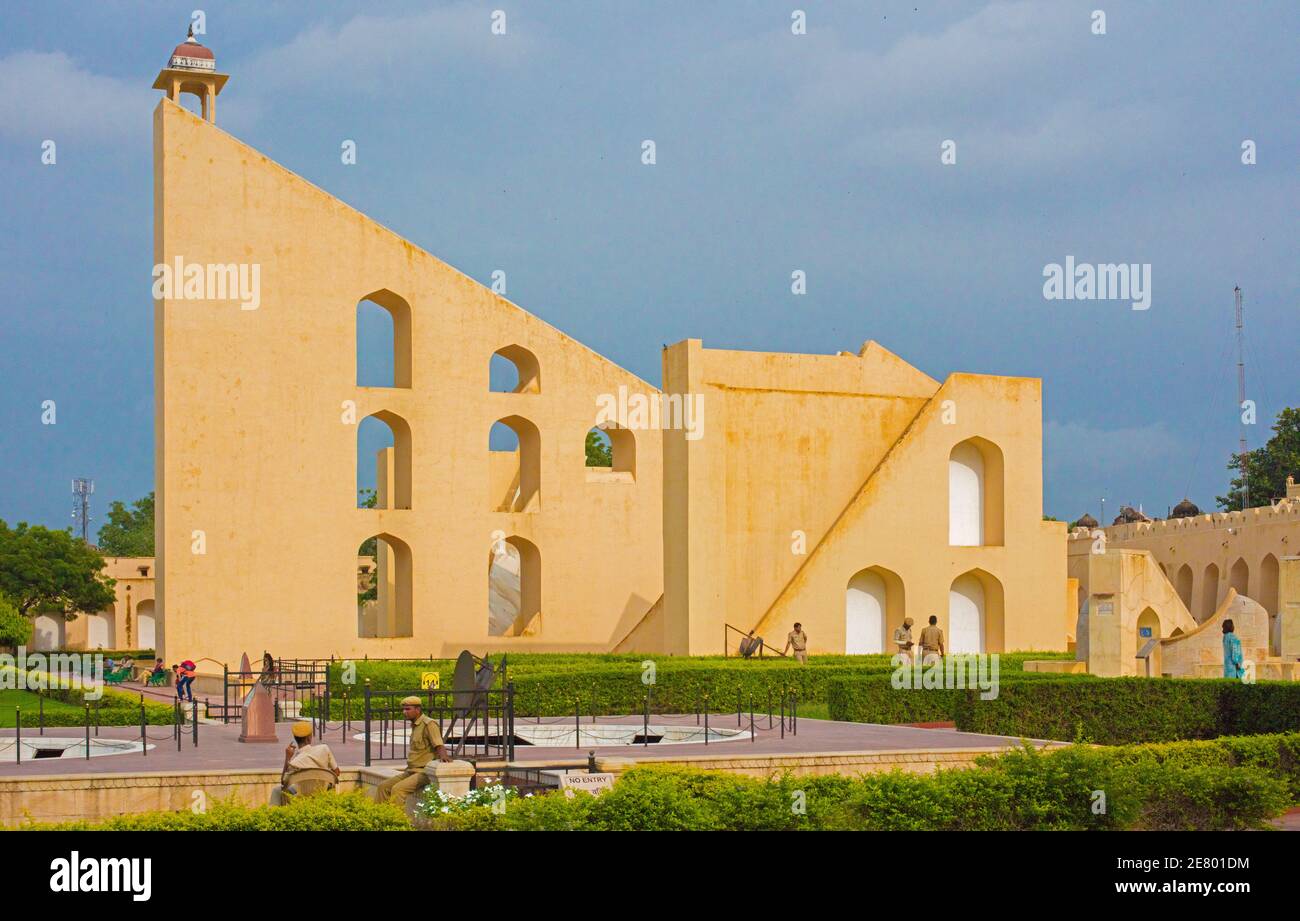 Samrat Yantra, the world's biggest sundial, is part of the Jantar Mantar in Jaipur Observatory, Jaipur, Rajasthan, India Stock Photo