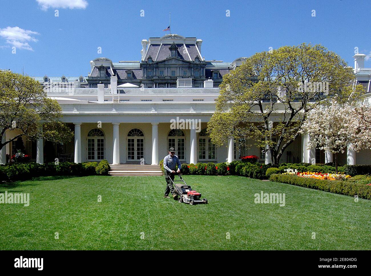 Inside look of the garden of the White House during a media preview of the 2007 Spring Garden Tour on April 20 2007 in Washington DC, USA. Photo by Olivier Douliery/ABACAPRESS.COM Stock Photo