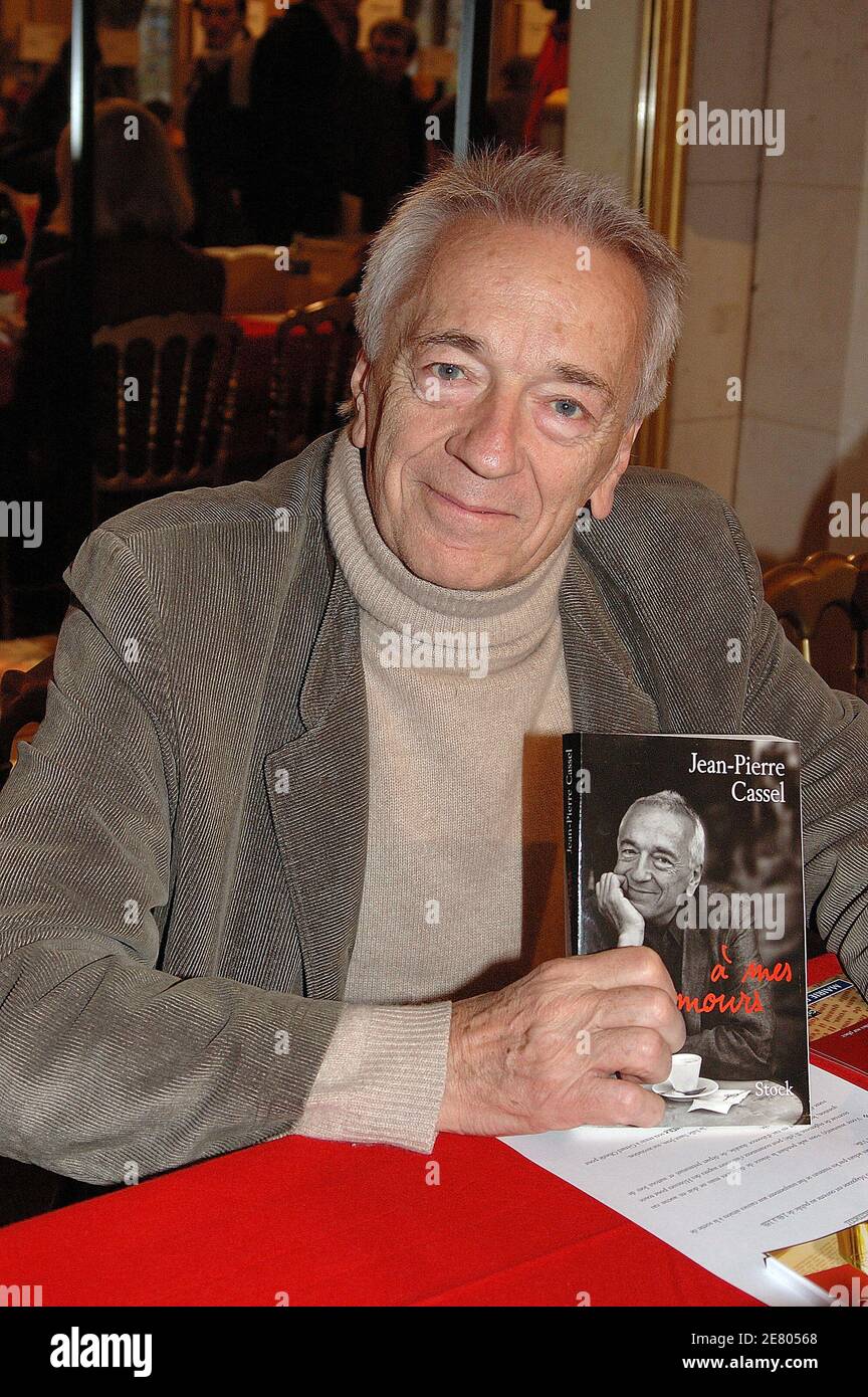 French actor Jean-Pierre Cassel dies aged 75. Jean-Pierre Cassel in Paris,  France on November 28, 2004. Photo by Denis Guignebourg/ABACAPRESS.COM  Stock Photo - Alamy