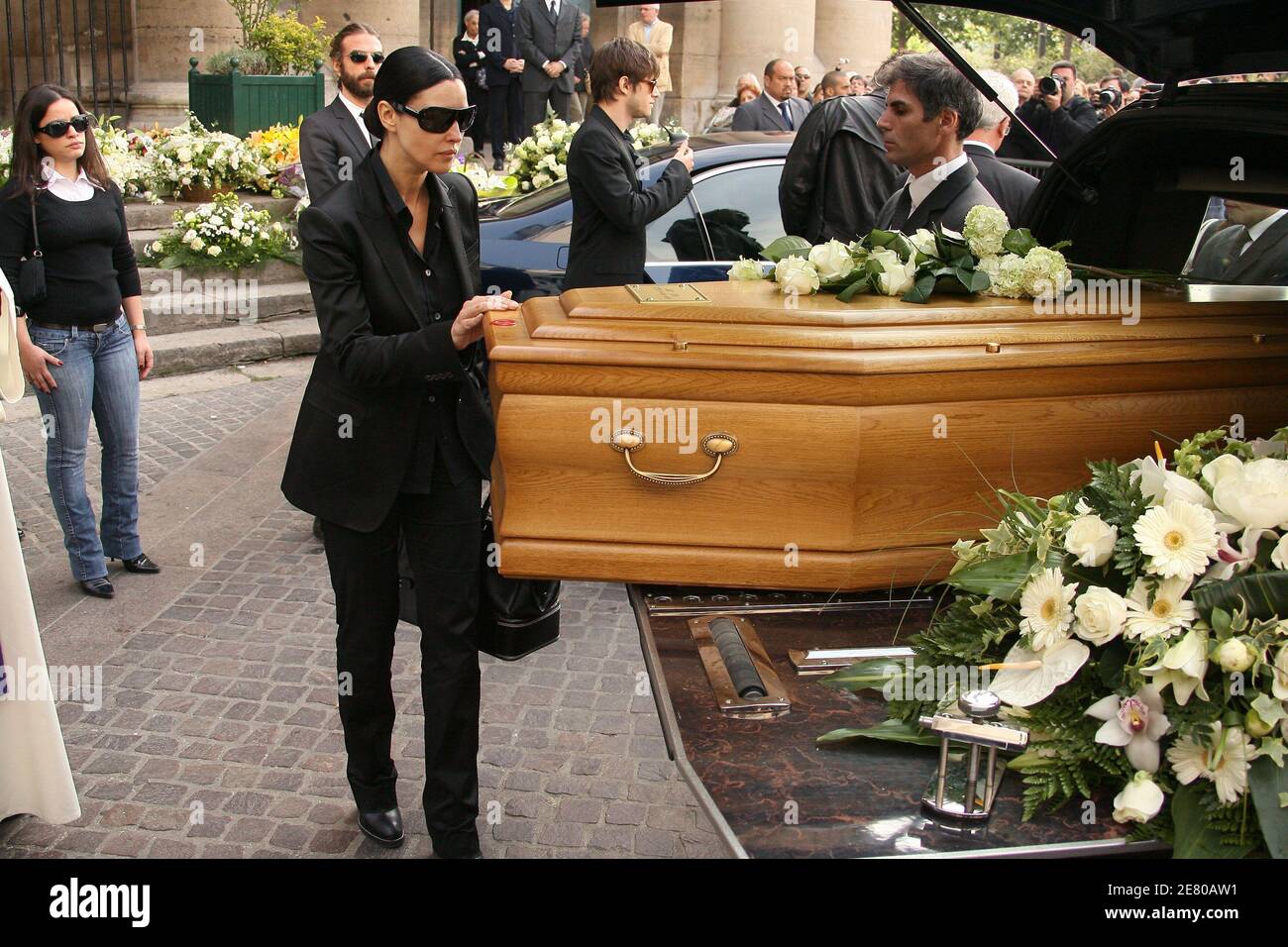 Monica Bellucci during the funeral service for French actor Jean-Pierre  Cassel at Saint-Eustache church in Paris, France on April 26, 2007. Cassel  died of cancer at 74 last Thursday. Photo by Mousse-Nebinger/ABACAPRESS.COM