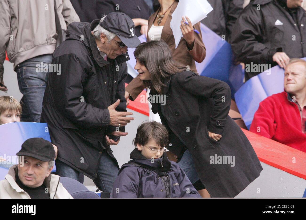 French actor Gerard Darmon and Estelle Denis attend the French Championship , PSG vs Olympic Lyonnais at the Parc des Princes stadium in Paris, France, on May 5, 2007. The game ended in a draw 1-1. Photo by Gouhier-Taamallah/Cameleon/ABACAPRESS.COM Stock Photo