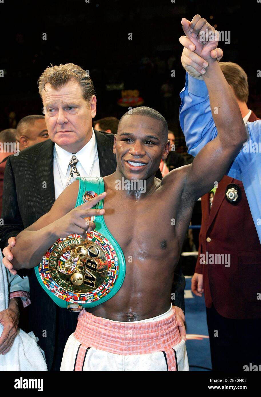 Floyd Mayweather Belt High Resolution Stock Photography And Images Alamy