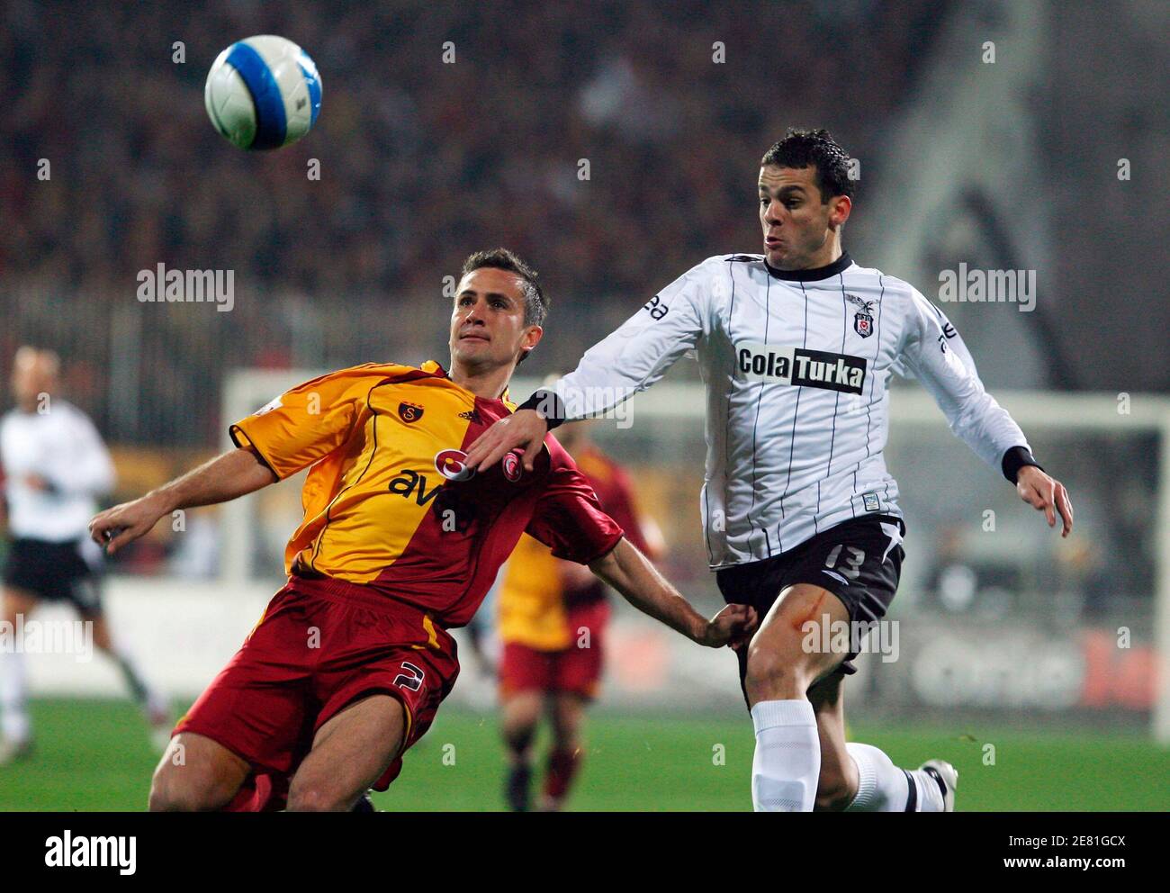 Bobo R Of Besiktas Fights For The Ball With Galatasaray S Emre Asik During Turkey S First Division Soccer Match In Istanbul March 3 2007 Reuters Osman Orsal Turkey Stock Photo Alamy