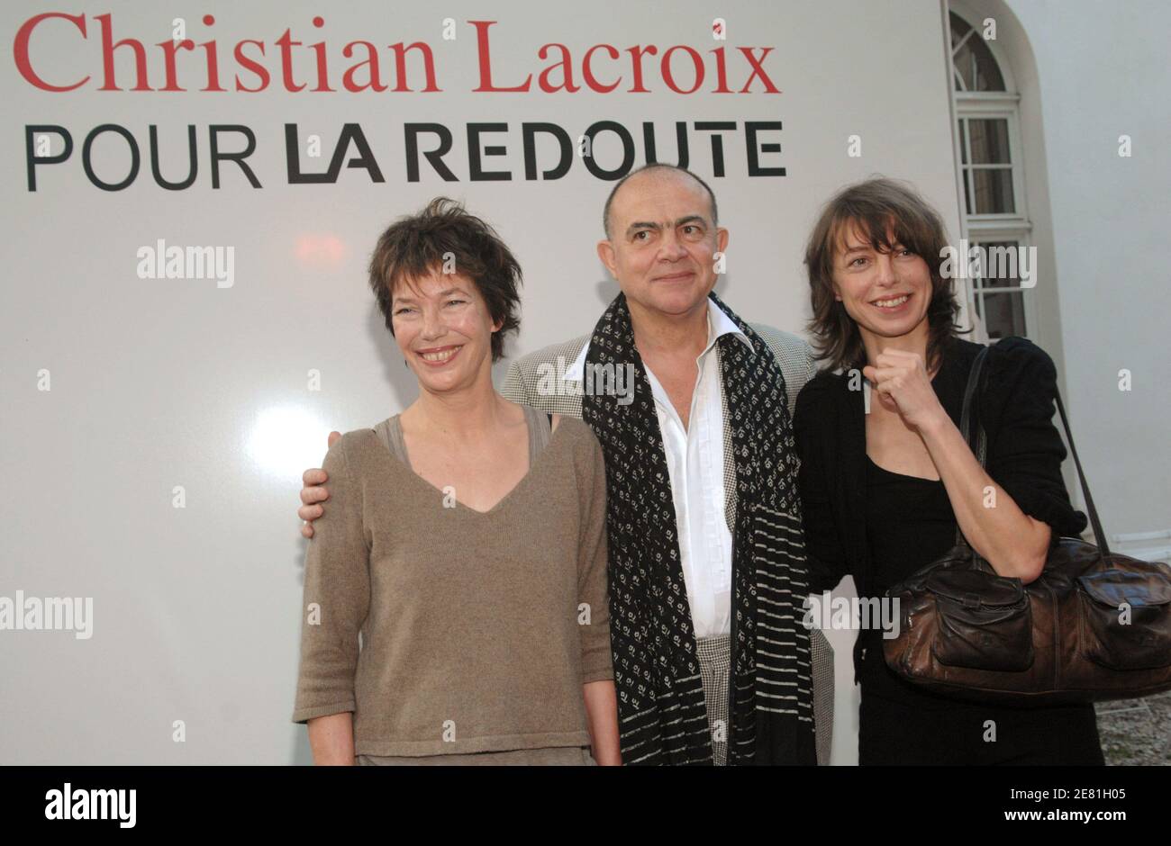 Photographer Kate Barry, daughter of actress and singer Jane Birkin, died today, december 2013, around 18:30 falling the fourth floor of her Paris apartment. Kate Barry was the