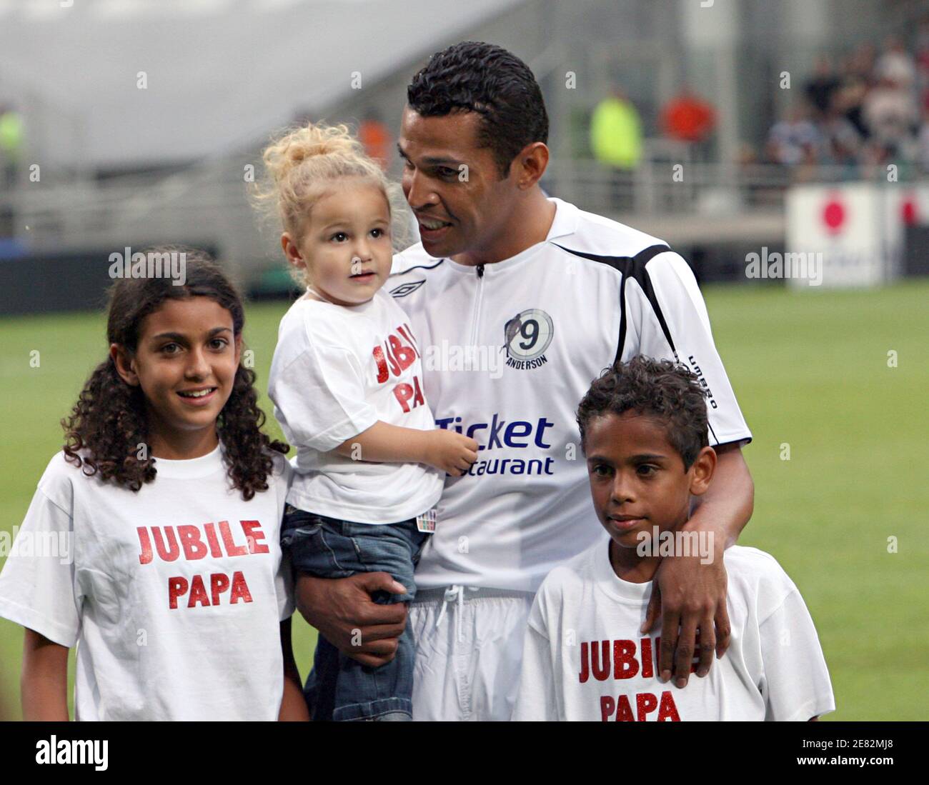 Sonny anderson lyon hires stock photography and images Alamy