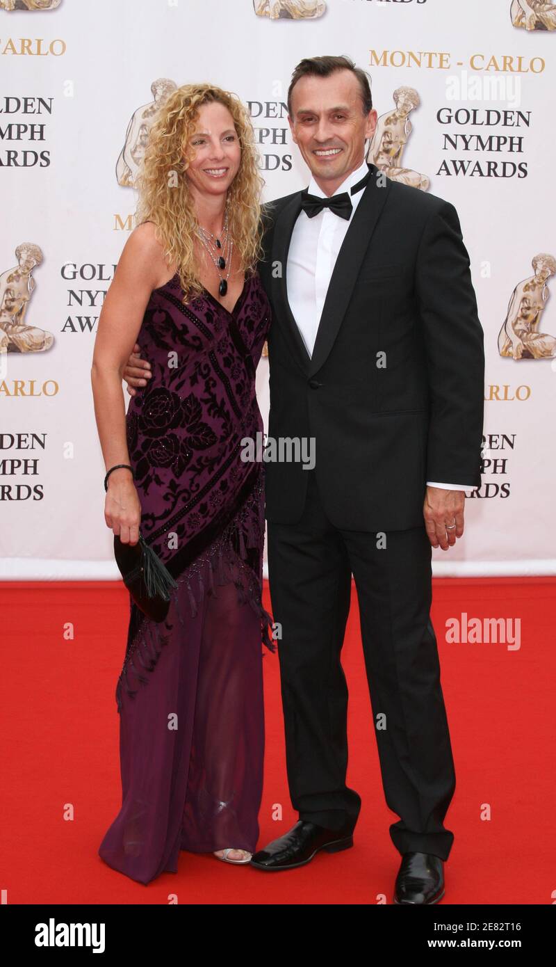 US actor Robert Knepper and his wife pose for pictures during the
