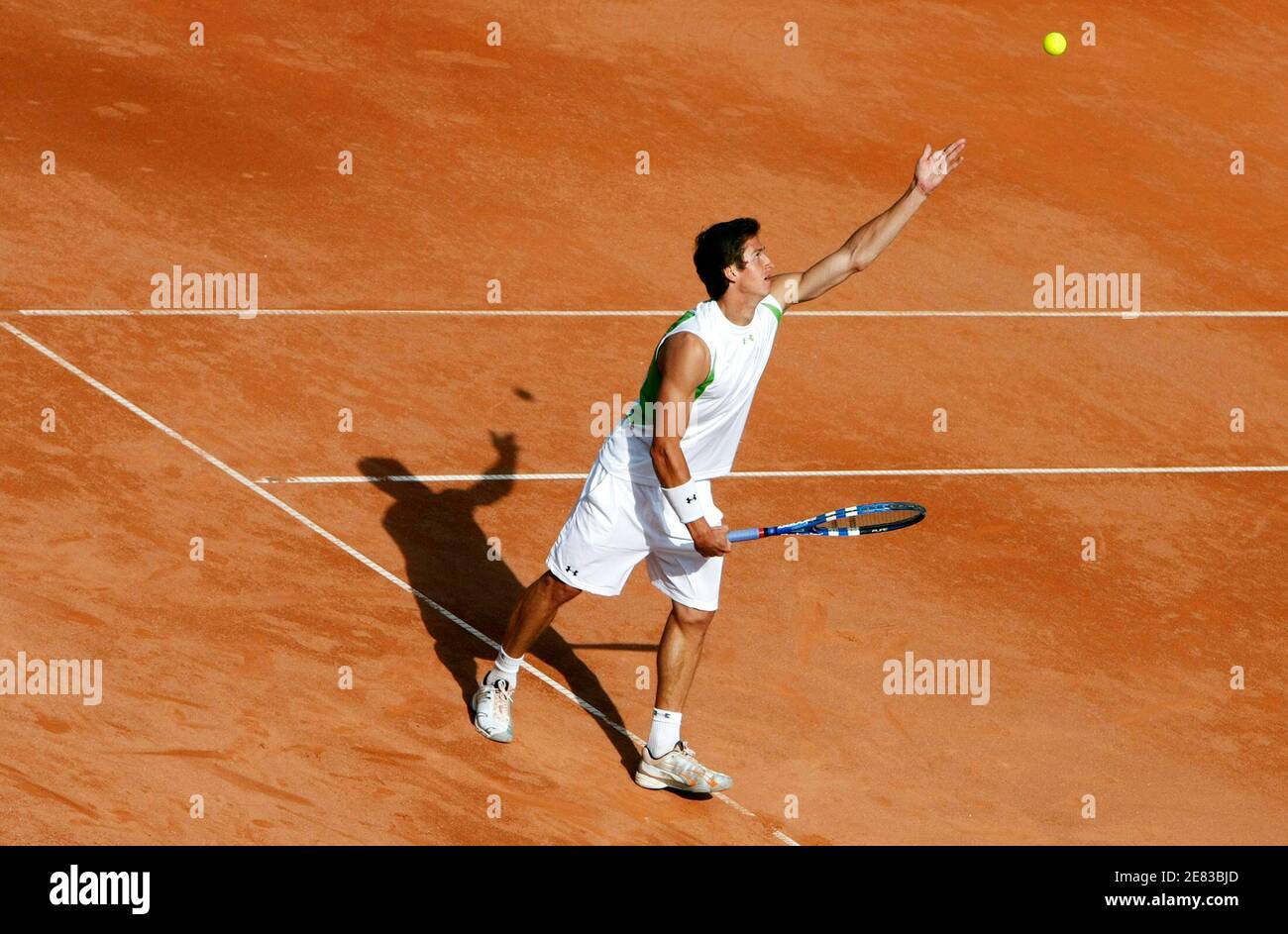 Russia's Igor Andreev serves the ball to France's Jeremy Chardy during  their quarter-final match at the Swiss Open ATP tennis tournament in Gstaad  July 31, 2009. REUTERS/Michael Buholzer (SWITZERLAND SPORT TENNIS Stock