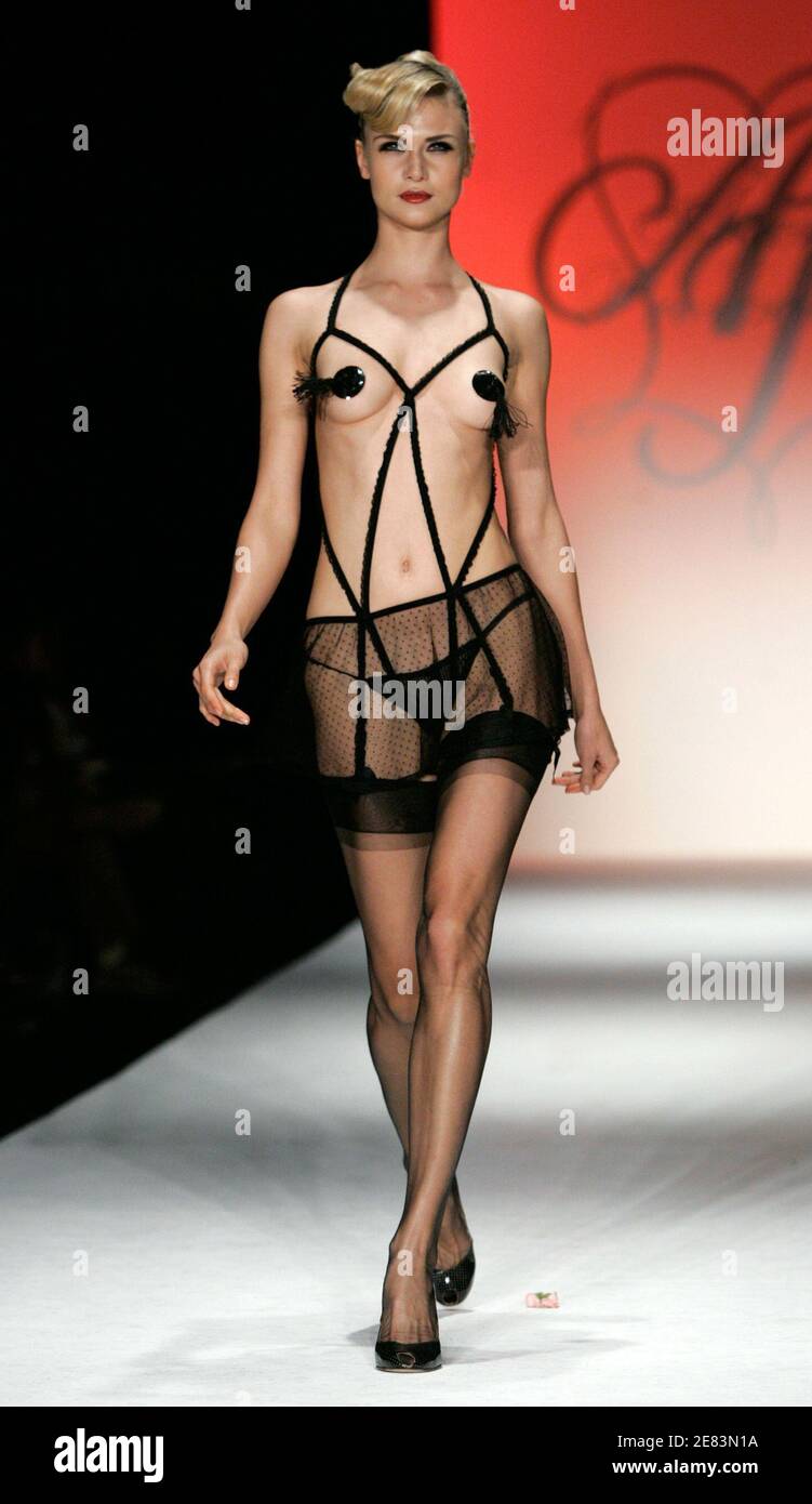 hjørne sværge Blaze A model walks the runway at the Agent Provocateur fashion show of the fall  2006 collection at Smashbox Studios in Culver City, California, March 20,  2006. The five-day [Los Angeles] fashion week