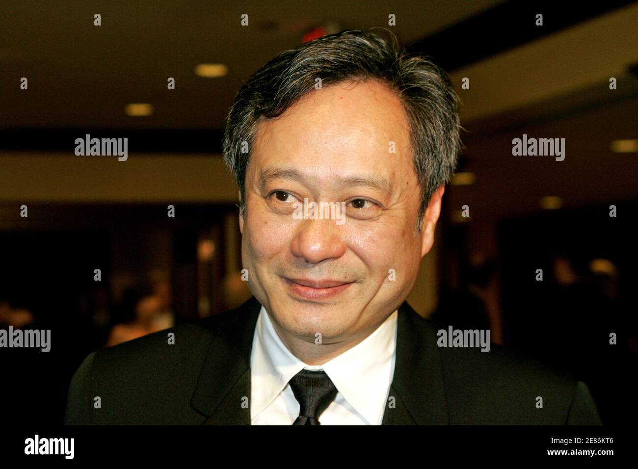 Director Ang Lee arrives at the 58th Annual Directors Guild Awards in Century City, California January 28, 2006.  Lee is nominated as best director for his film 'Brokeback Mountain. Stock Photo