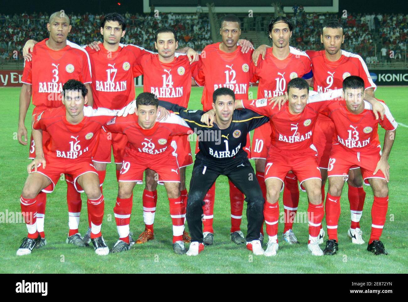 Bahrain National Team Group Line Up High Resolution Stock Photography And Images Alamy