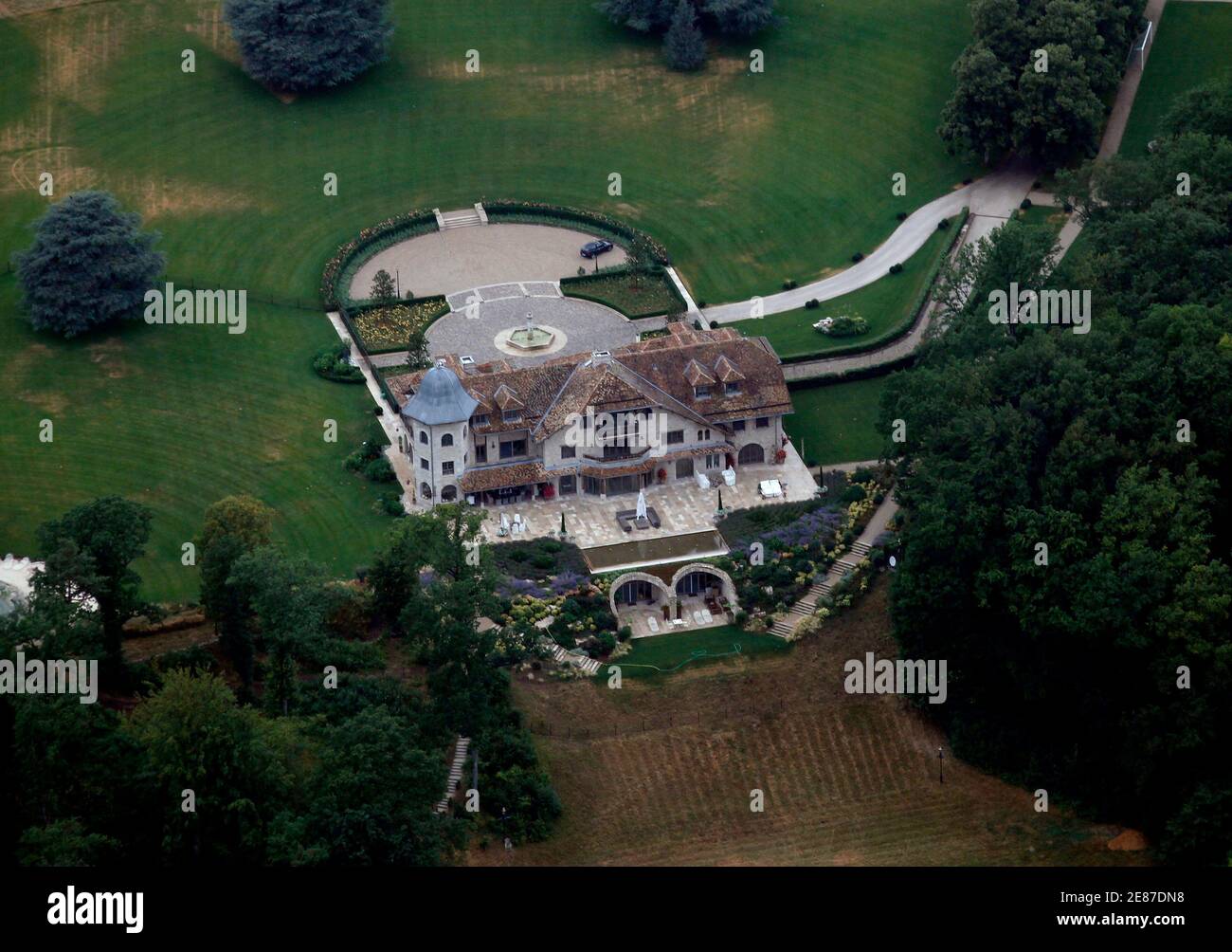 Aeral view of the house of Formula One driver Michael Schumacher by Lake  Leman in Gland near Nyon July 22, 2010. REUTERS/Denis Balibouse (SWITZERLAND  Stock Photo - Alamy