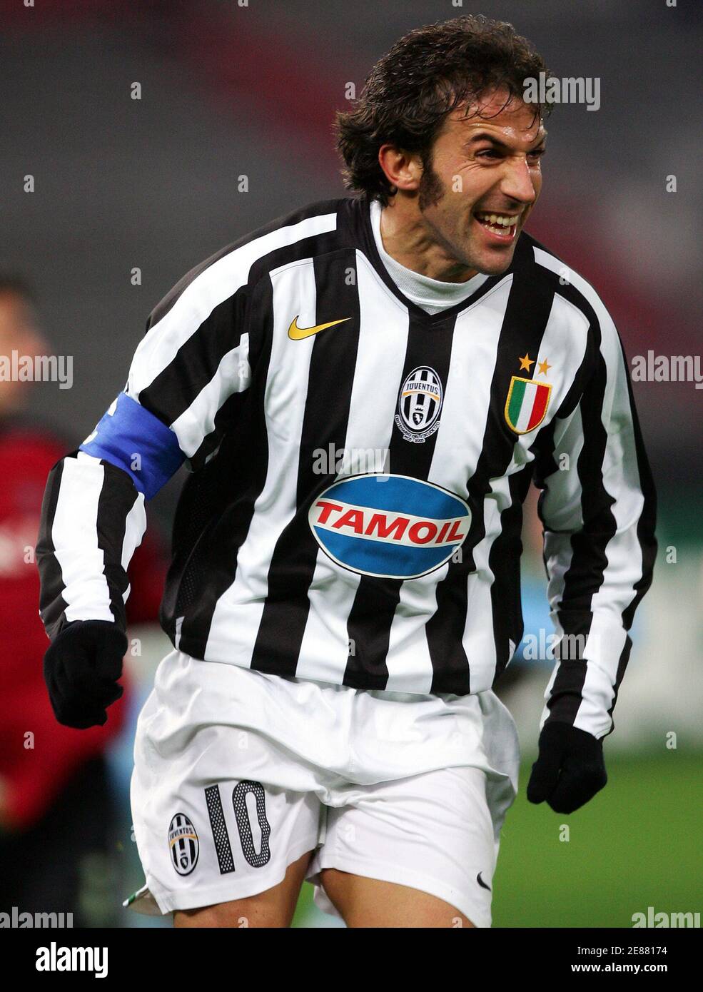 Juventus' Alessandro Del Piero celebrates his goal against Club Brugge  during their UEFA Champions League Group A soccer match at Delle Alpi  stadium in Turin, northern Italy, November 22, 2005. REUTERS/Daniele La