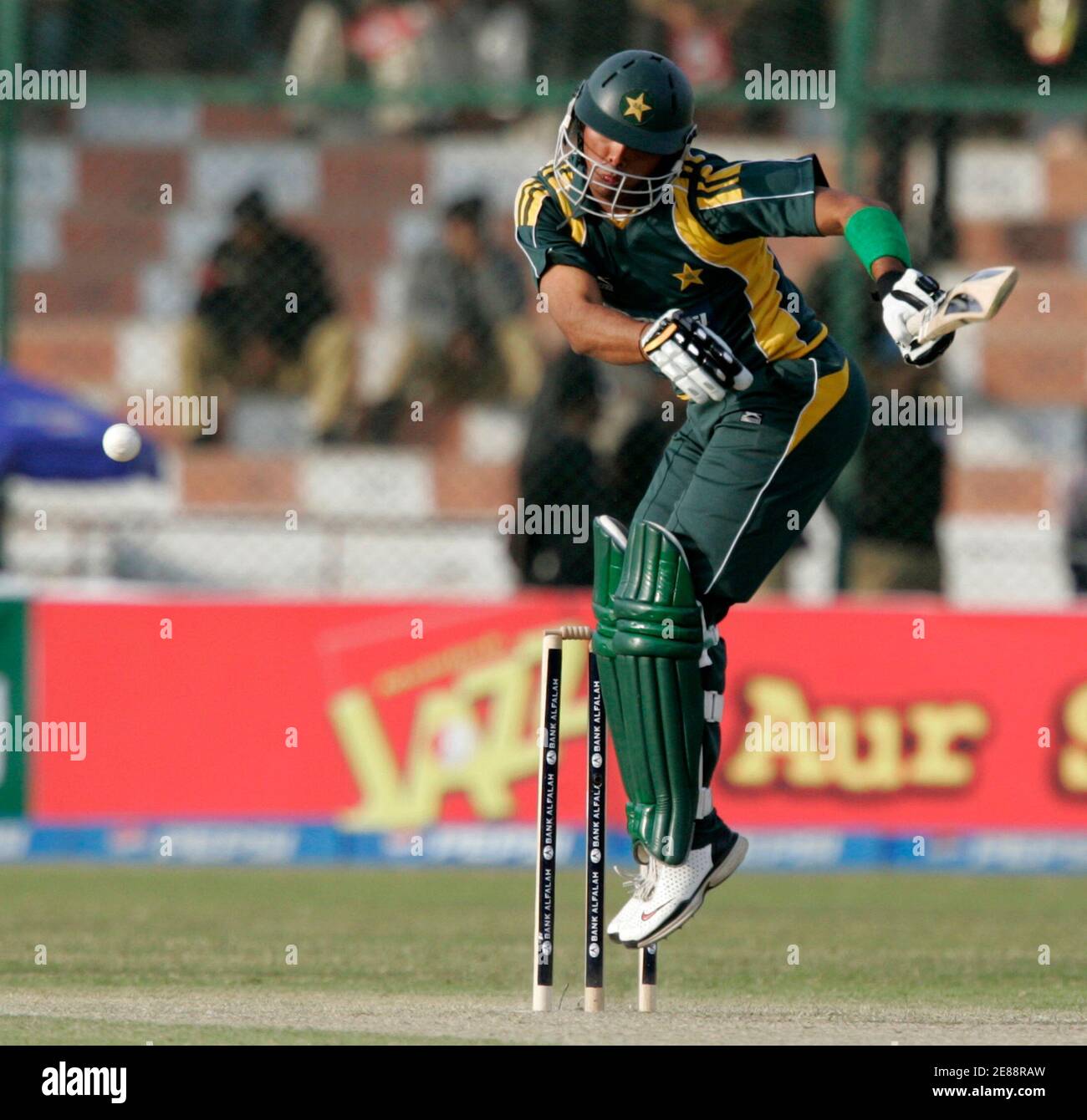 Pakistan national stadium cricket hires stock photography and images