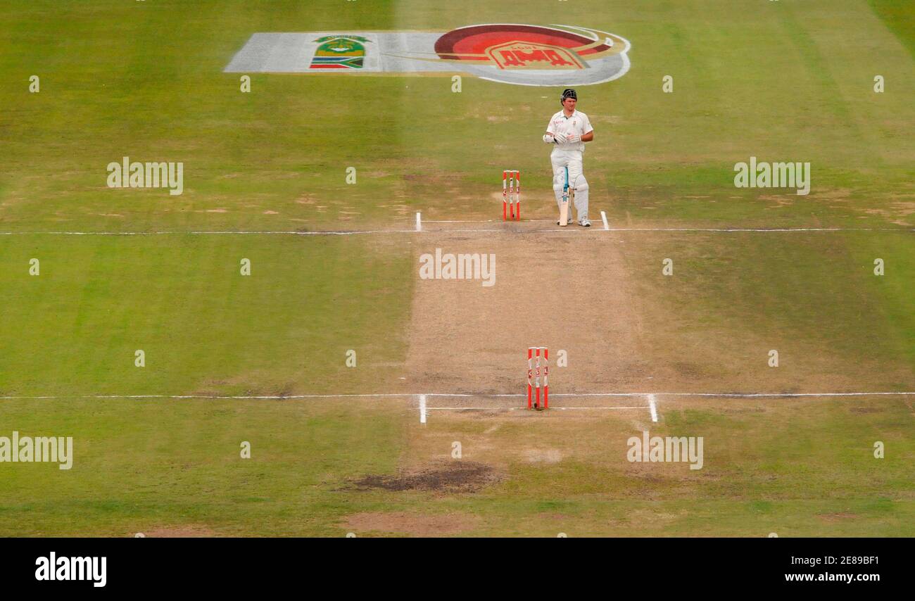 South africas hashim amla batting hi-res stock photography and images -  Page 2 - Alamy