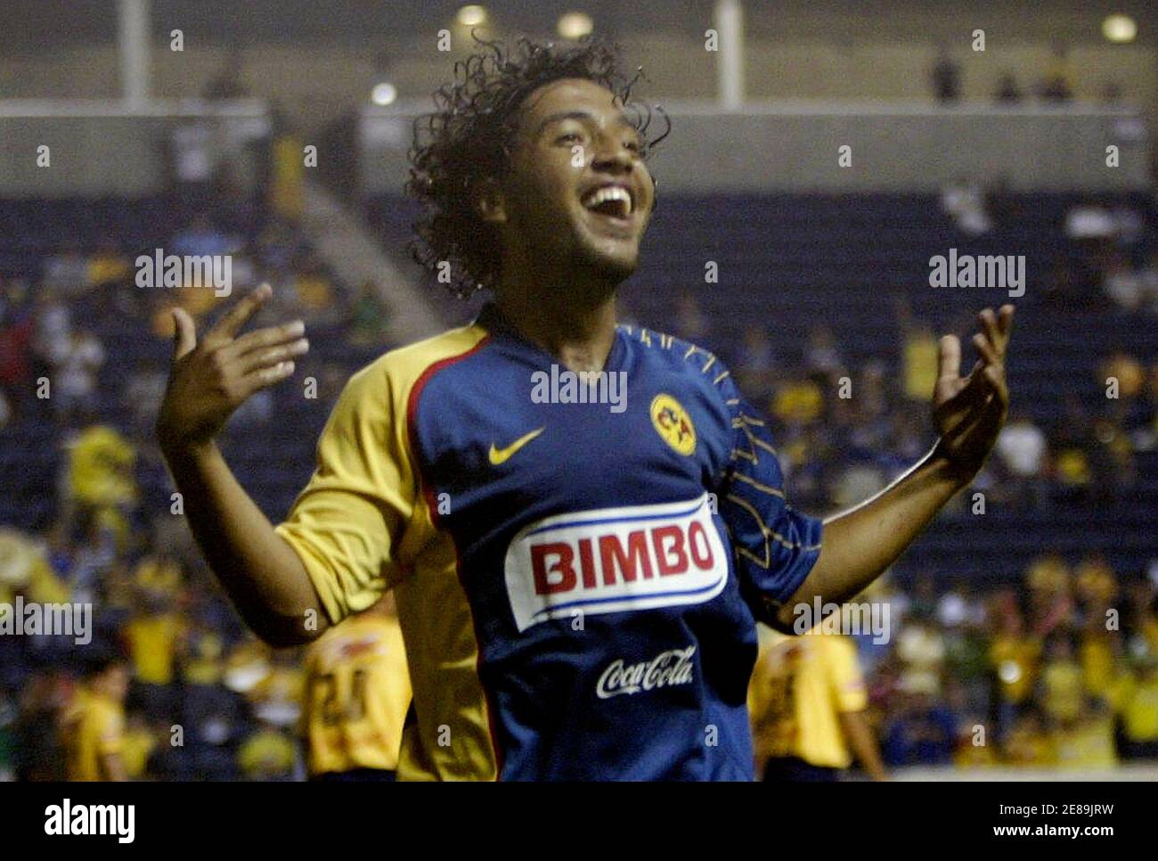 Club America midfielder Juan Carlos Mosqueda celebrates his goal against Monarcas  Morelia during the first half of their Supeliga Group B soccer match in  Bridgeview, Illinois August 1, 2007. REUTERS/Frank Polich (UNITED