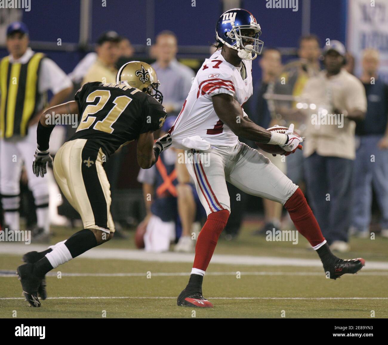 New york giants plaxico burress High Resolution Stock Photography and ...