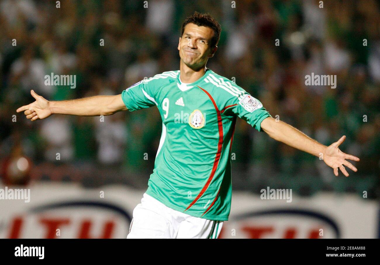 Mexicos jared borgetti after scoring hi-res stock photography and