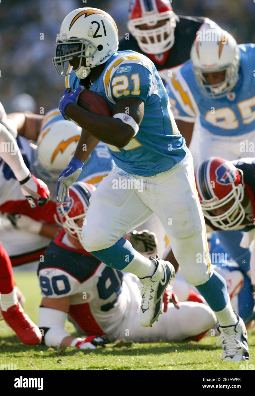 San Diego Charger LaDainian Tomlinson runs against Buffalo Bills during the first half of their National Football League game in San Diego, November 20, 2005. REUTERS/Mike Blake Stock Photo