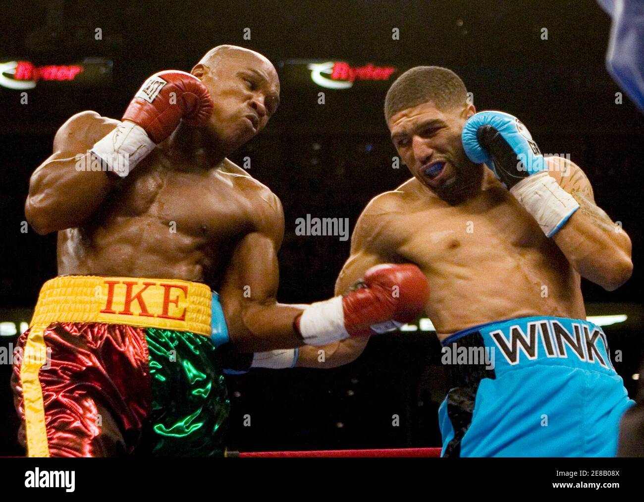 Boxing ronald wright hi-res stock photography and images - Alamy