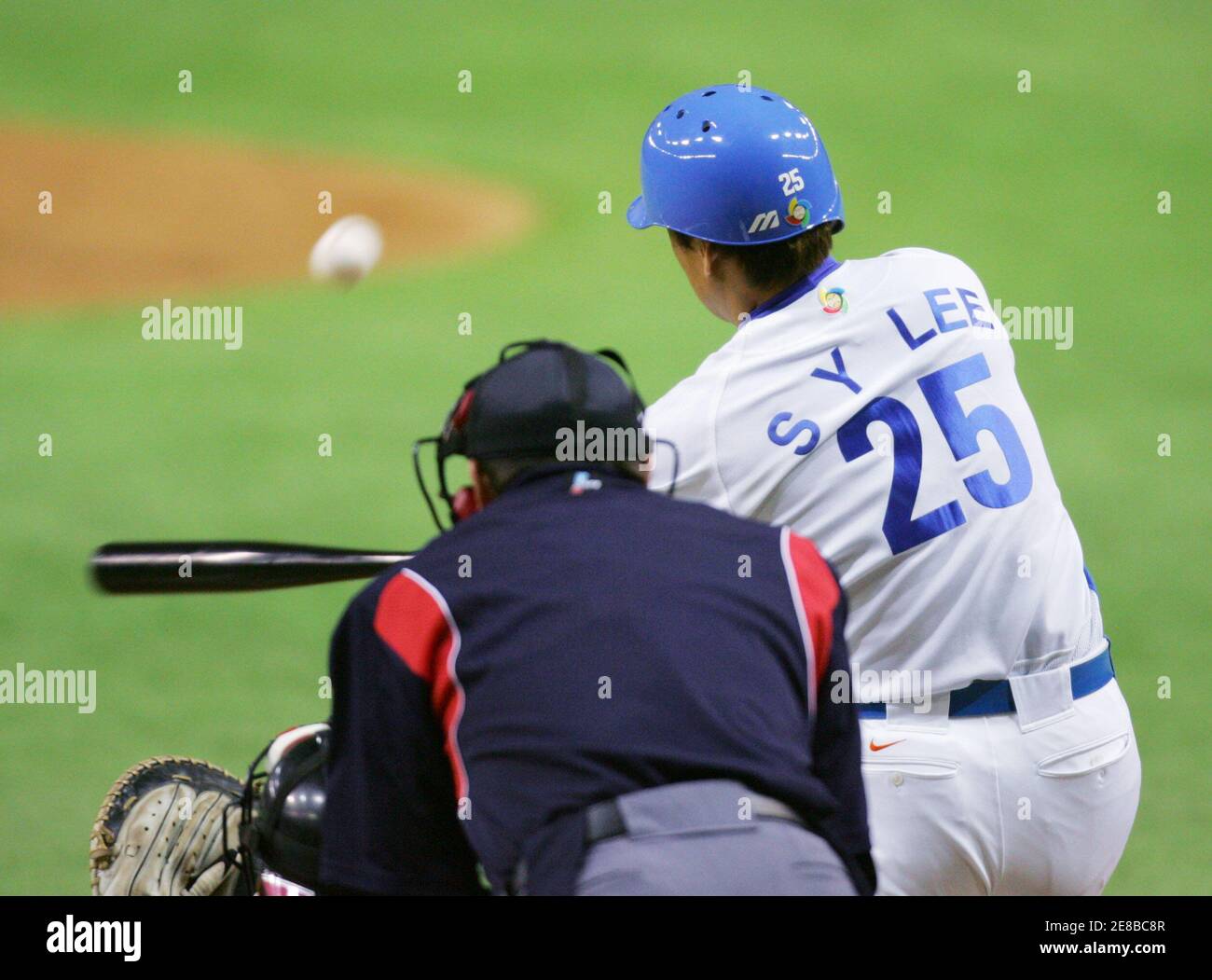 Marines and sports hi-res stock photography and images - Alamy