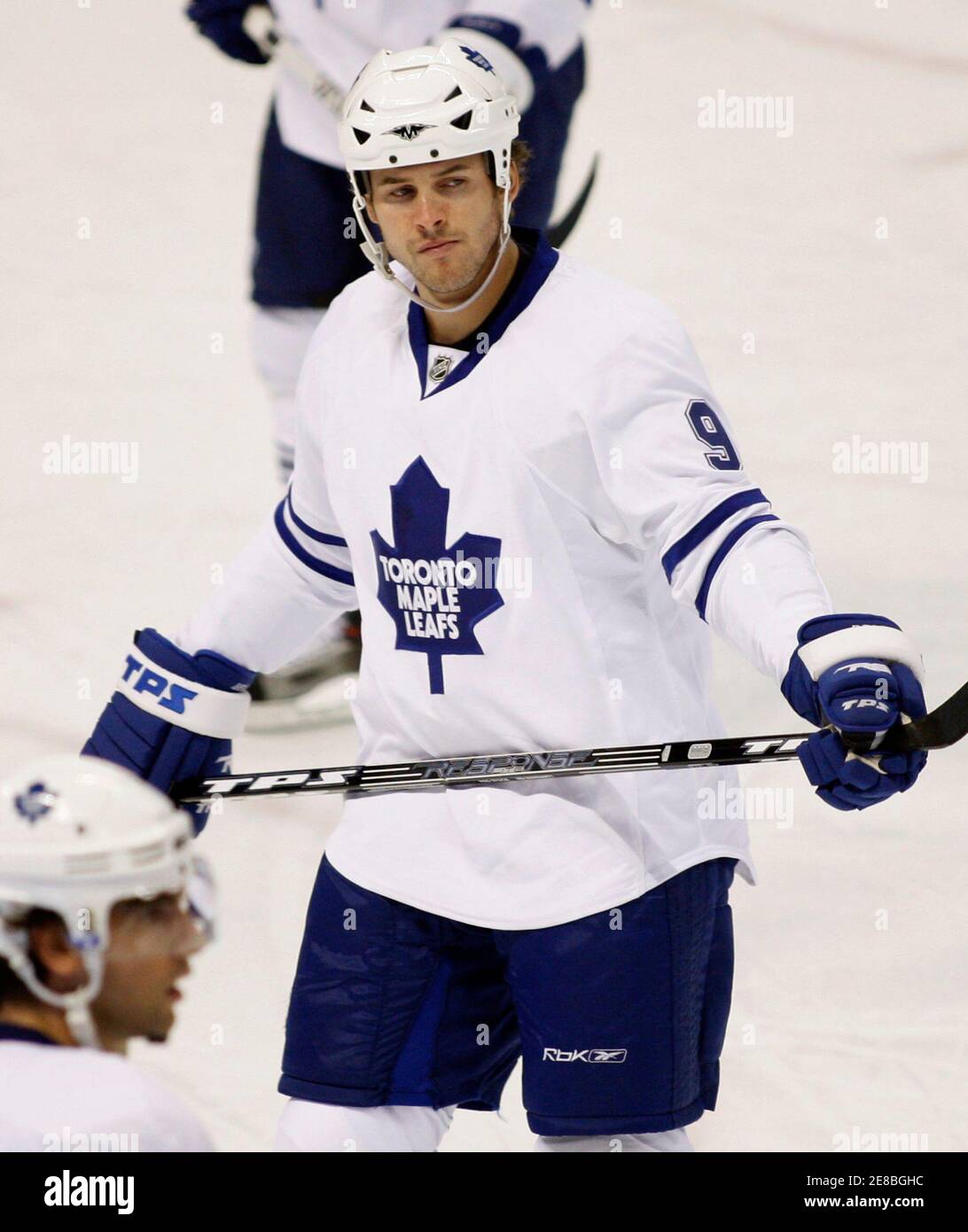 Toronto Maple Leafs' Mark Bell waits to face-off against the Ottawa Senators during the second period of their NHL hockey game in Ottawa November 6, 2007.        REUTERS/Chris Wattie   (CANADA) Stock Photo