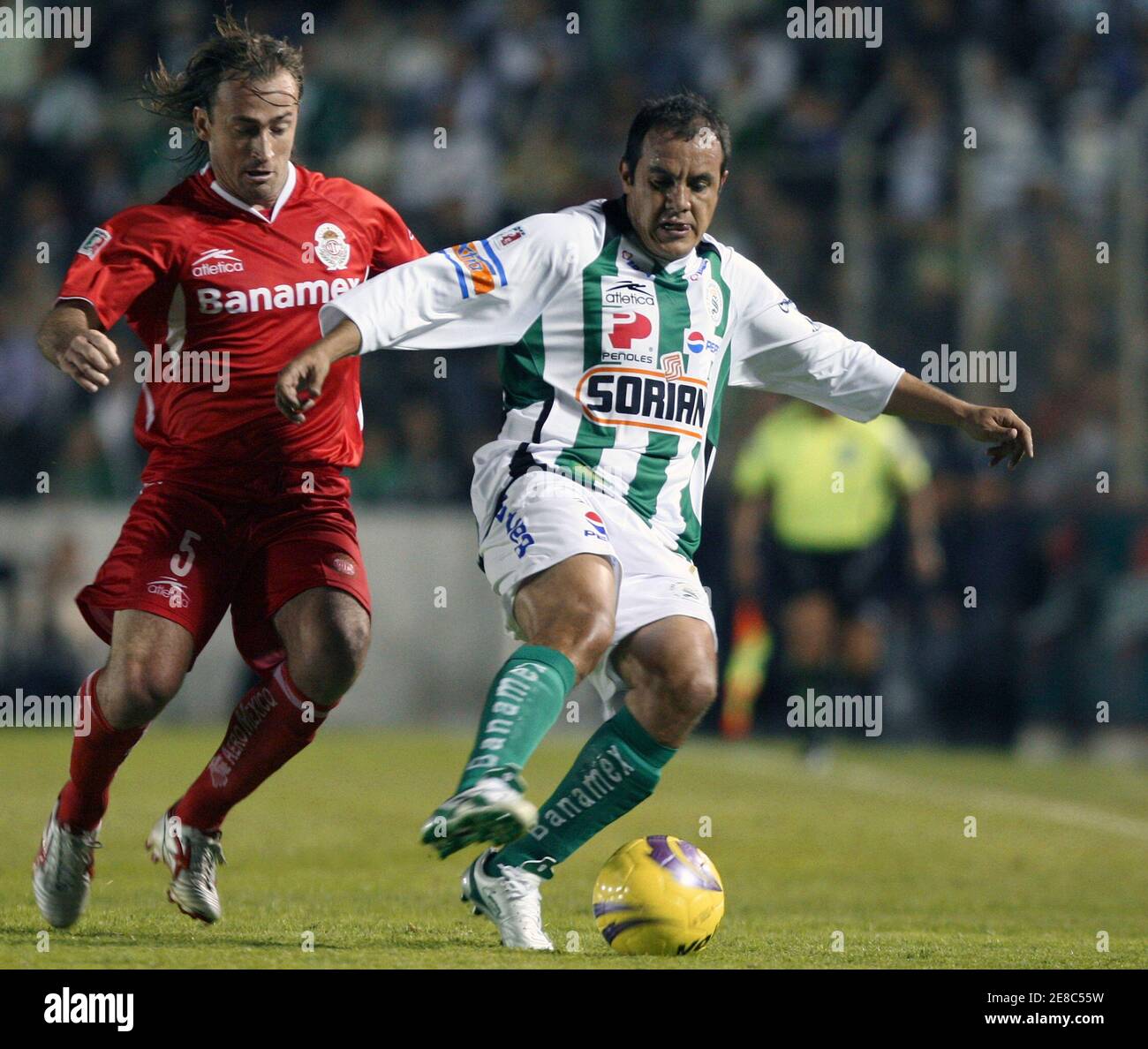 Cuauhtémoc blanco r hi-res stock photography and images - Alamy