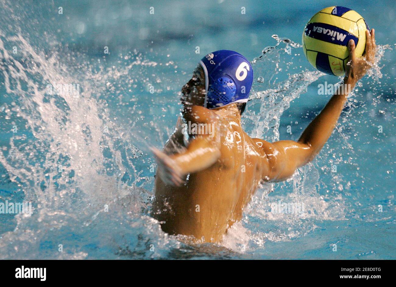 Jorge Antonio Lopez of Mexico shoots against Brazil during their men's  water polo match at the Pan American Games in Rio de Janeiro, Brazil July  23, 2007. REUTERS/Sergio Moraes (BRAZIL Stock Photo -