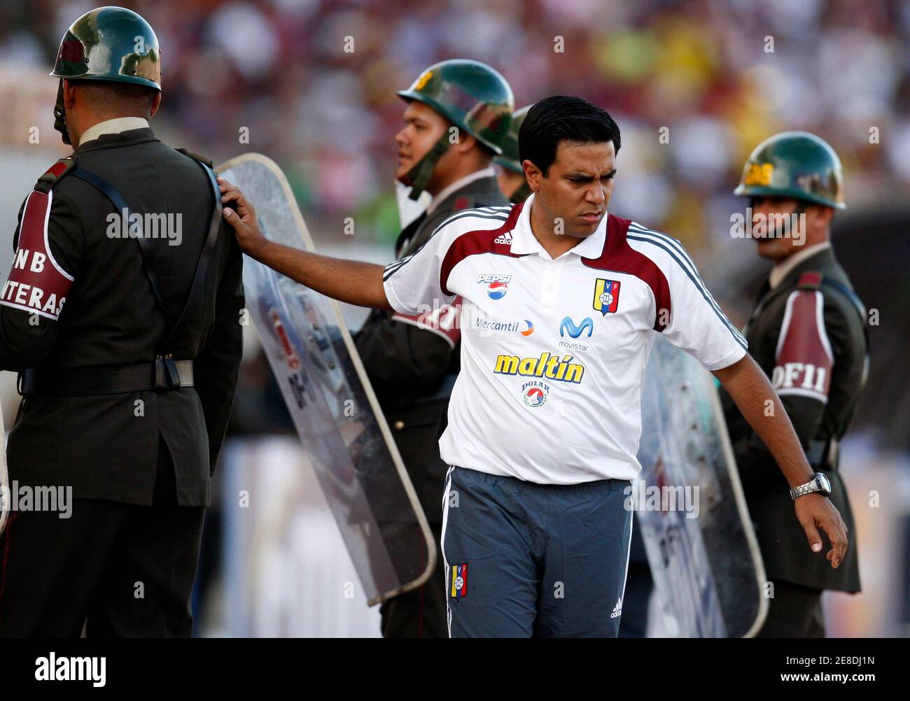 venezuelas-coach-cesar-farias-leaves-the-field-after-losing-against-brazil-during-their-2010-world-cup-qualifying-soccer-match-in-san-cristobal-october-12-2008-reutersjorge-silva-venezuela-2E8DJ1N.jpg