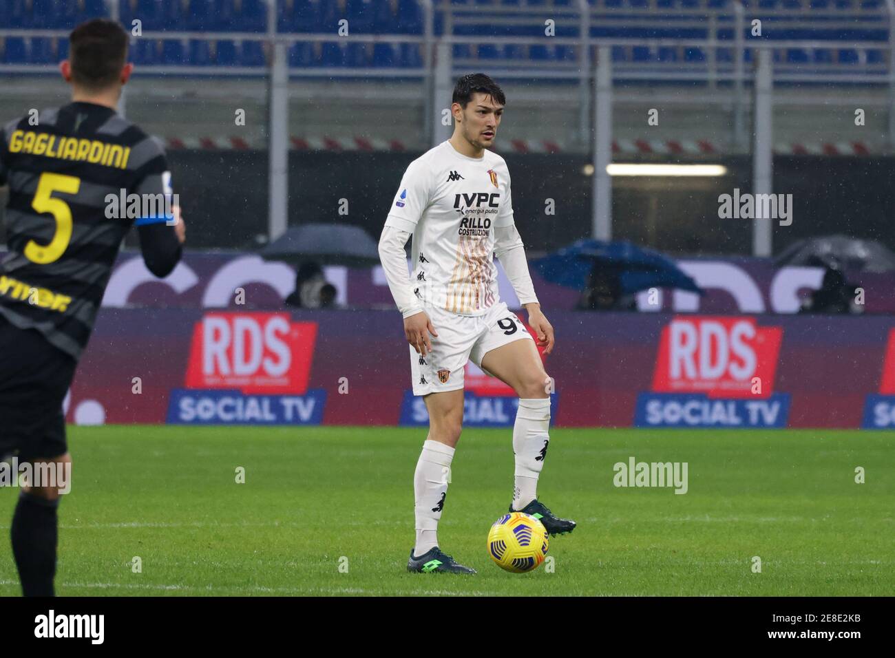 Federico Barba (Benevento Calcio) during Atalanta BC vs Benevento Calcio,  Italian football Serie A match, B - Photo .LiveMedia/Francesco Scaccianoce  Stock Photo - Alamy