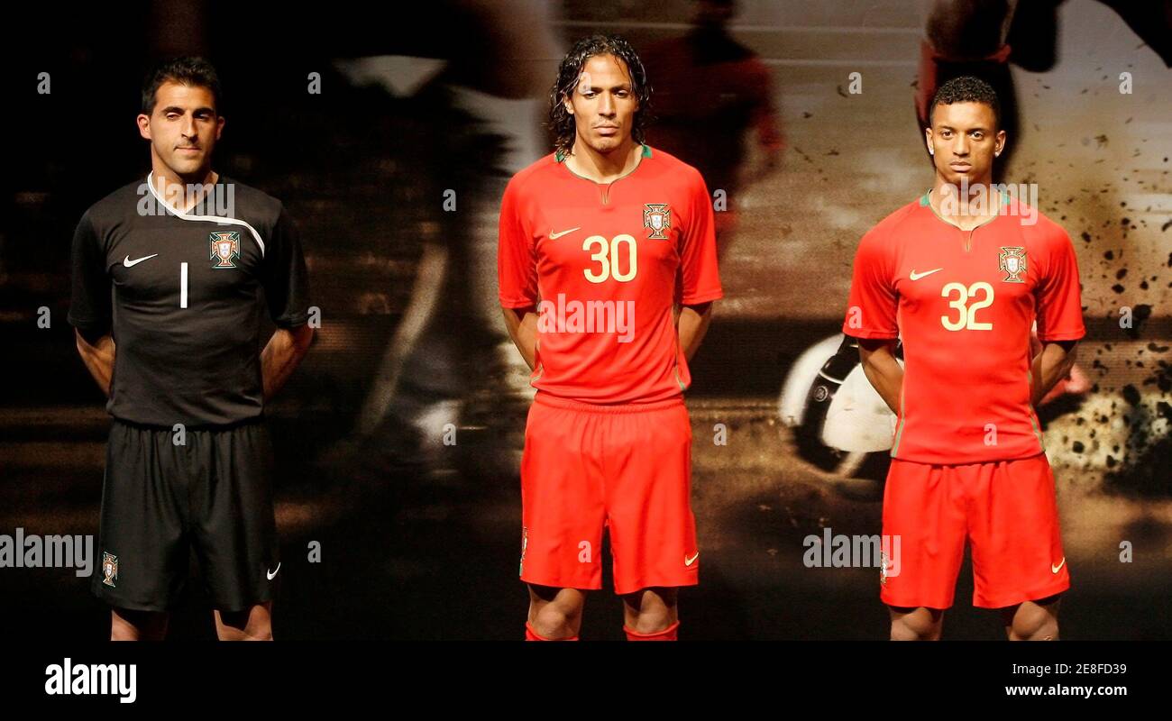 Portugal's (from L) goalkeeper Ricardo Pereira, Bruno Alves and Nani show  the new national soccer team jersey during a media presentation in Lisbon  March 24, 2008. Portugal are due to play an