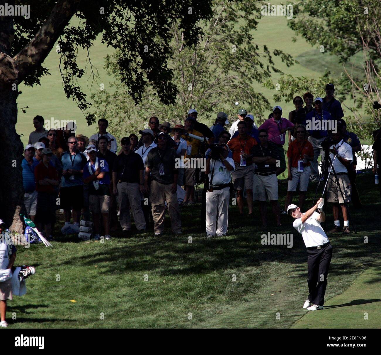 Page 14 To Win A Hole High Resolution Stock Photography And Images Alamy
