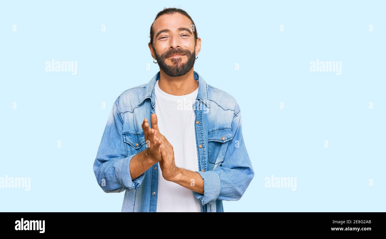 Man clapping hands long hi-res stock photography and images - Alamy