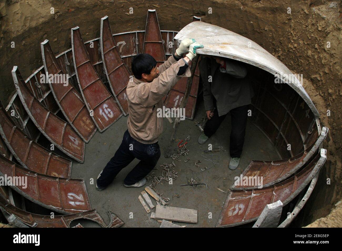 Installation assignments hi-res stock photography and images - Alamy