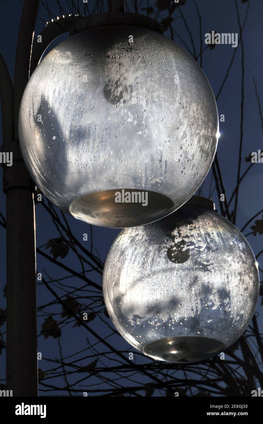 Lit street lamps hi-res stock photography and images - Alamy