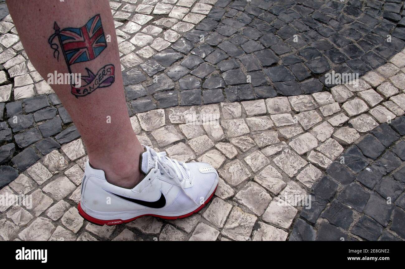 Nike logo tattoo hi-res stock photography and images - Alamy