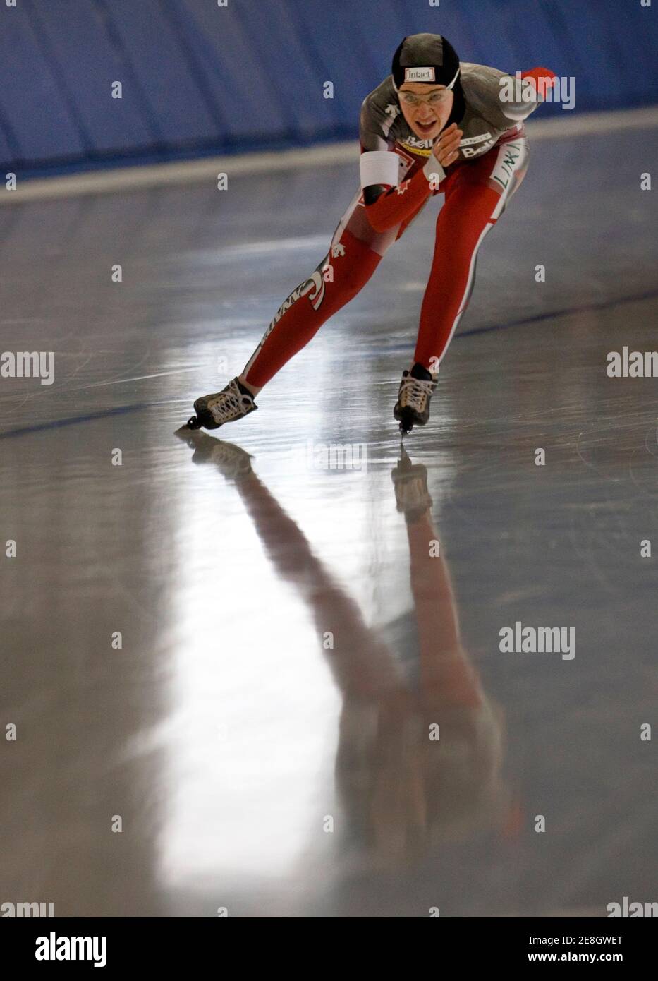 Canada's Clara Hughes competes in the 5,000-metre race during team speed skating trials at the Olympic Oval in Richmond, British Columbia October 20, 2009. The site will be the speed skating venue during the 2010 Olympic Winter Games.          REUTERS/Andy Clark     (CANADA SPORT OLYMPICS SPEED SKATING) Stock Photo