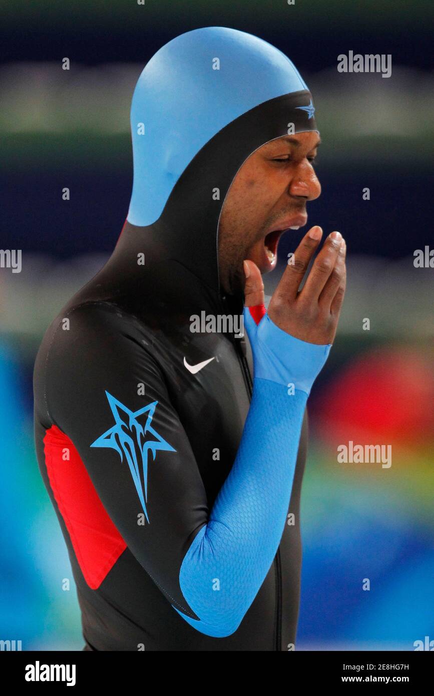 Shani Davis of the U.S. speed skating team yawns during practice in preparation for the Vancouver 2010 Winter Olympics February 8, 2010.     REUTERS/Jerry Lampen (CANADA) Stock Photo