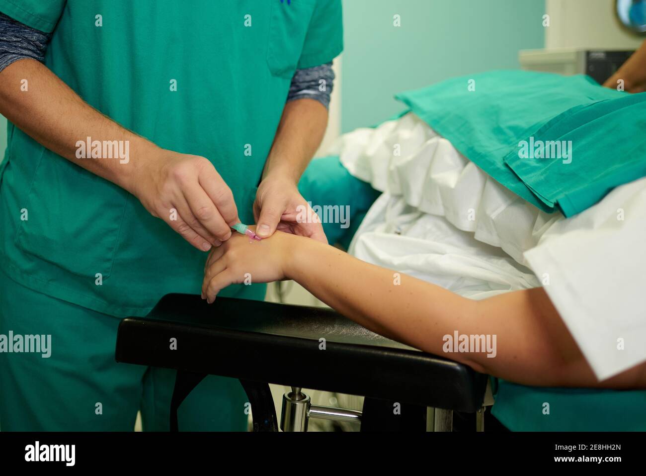 Intravenous catheter hires stock photography and images Alamy