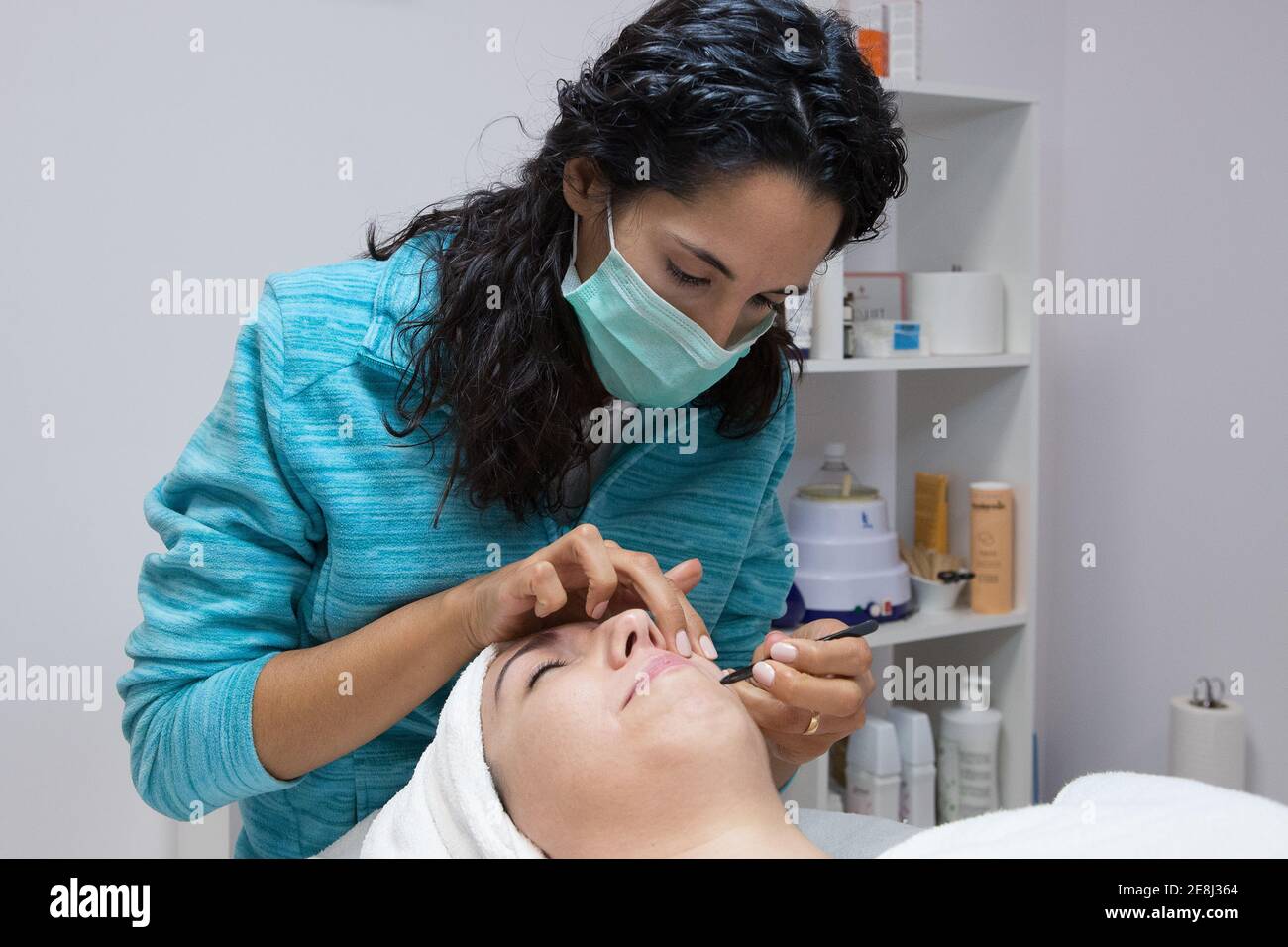 Facial procedure hi-res stock photography and images - Alamy