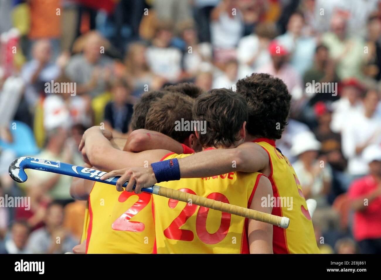 Spain's field hockey players celebrate after scoring against South Korea during their Men's Field Hockey World Cup third place match at the Warsteiner Hockey Park stadium in Moenchengladbach September 17, 2006. Spain won the game and ended the tournament in  third place. REUTERS/Pascal Lauener  (GERMANY) Stock Photo