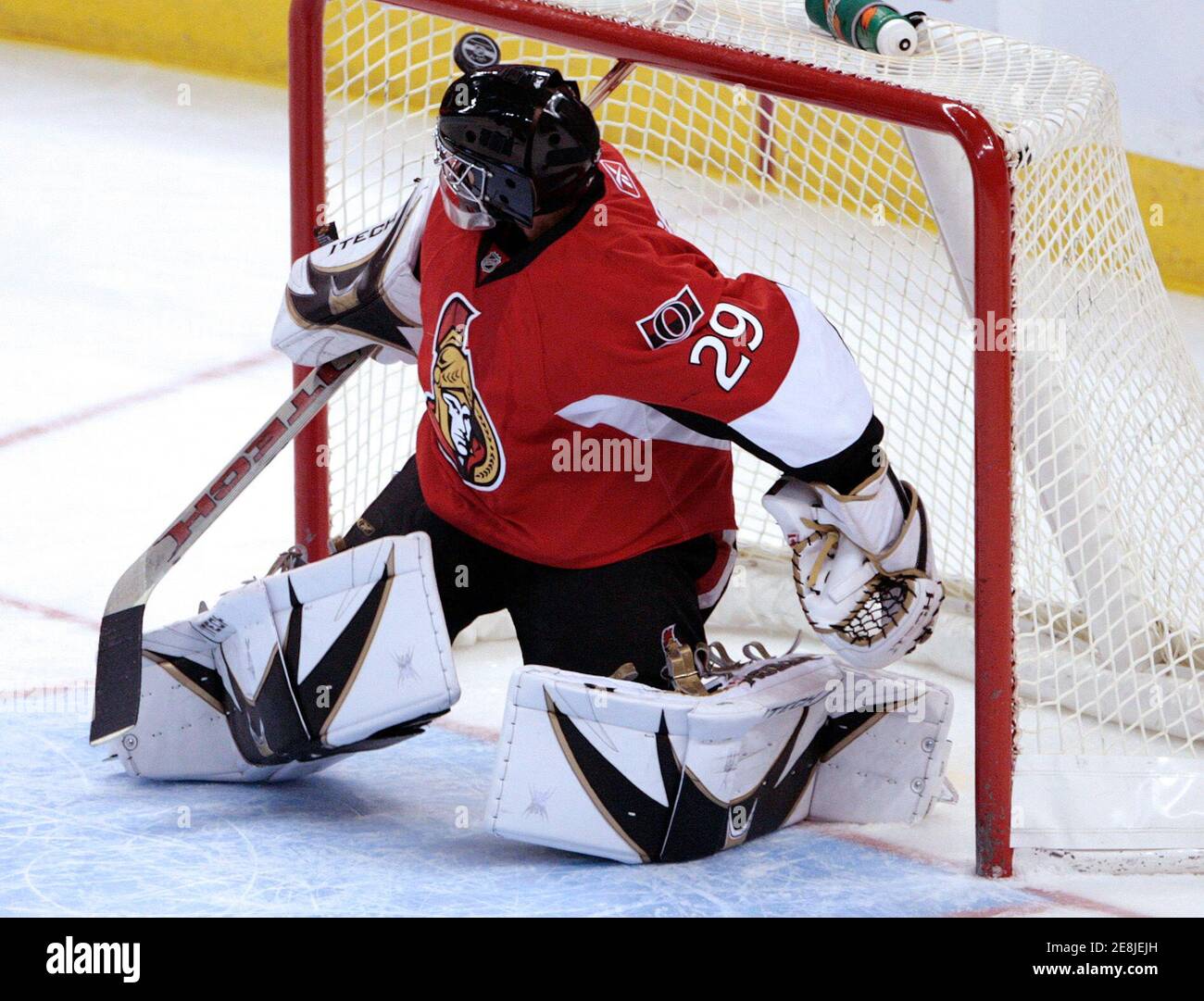 Ottawa Senators goaltender Martin Gerber concedes a goal by Buffalo Sabres  Jochen Hecht (not pictured) during the first period of their NHL hockey  game in Ottawa November 15, 2007. REUTERS/Christopher Pike (CANADA
