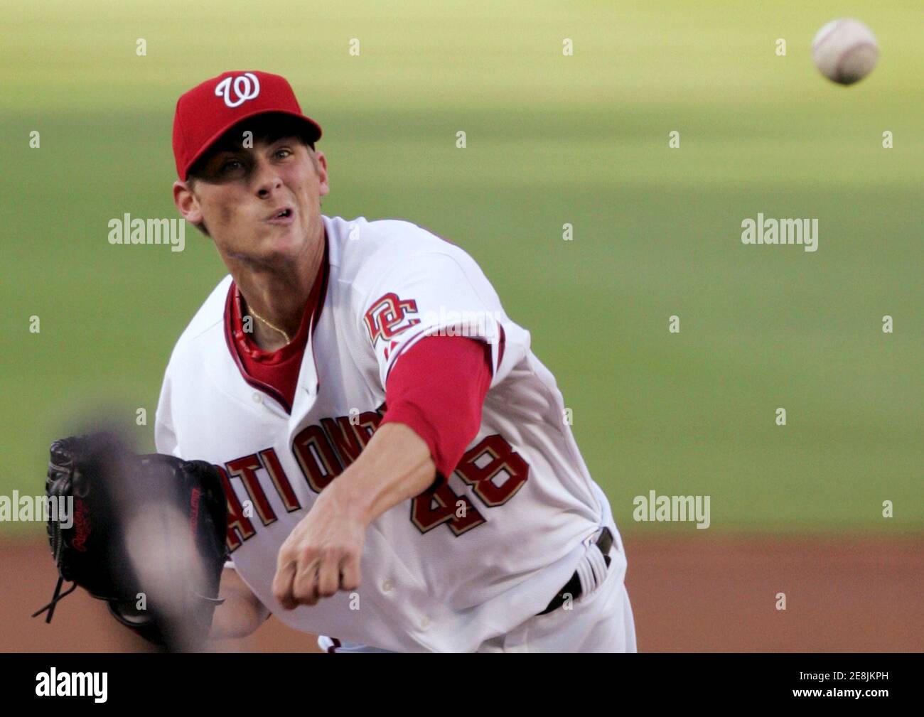 Washington Nationals starting pitcher Ross Detwiler delivers to the Toronto Blue Jays in the first inning of their MLB interleague baseball game in Washington June 20, 2009.   REUTERS/Gary Cameron   (UNITED STATES SPORT BASEBALL) Stock Photo