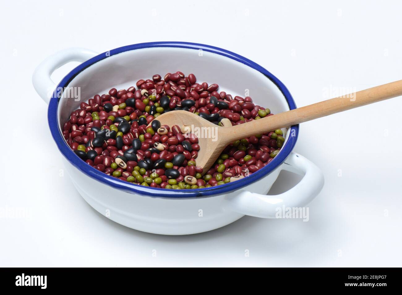 Various dried beans in bowl, azuki beans, red beans, black beans, mongoose beans, blackeyed